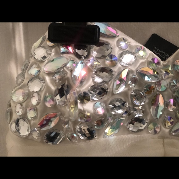 White short formal dress - Picture 6 of 10